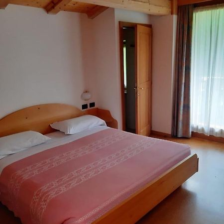 Albergo Scoiattolo Tret Luaran gambar