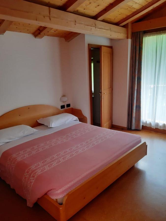 Albergo Scoiattolo Tret Luaran gambar