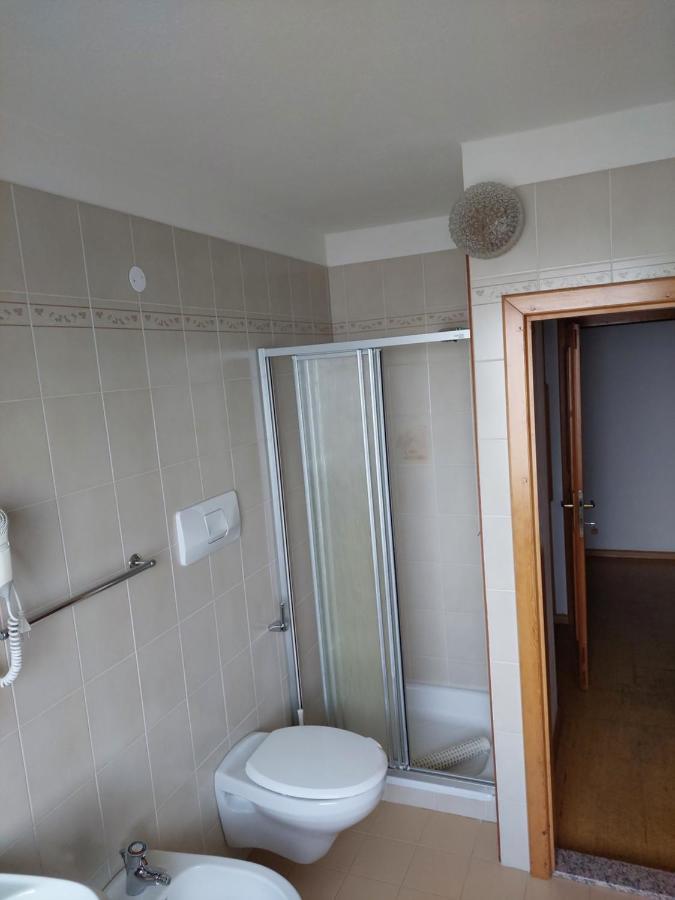 Albergo Scoiattolo Tret Luaran gambar